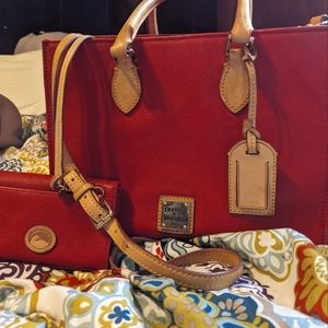 Dooney and Bourke matching purse wallet and key chain